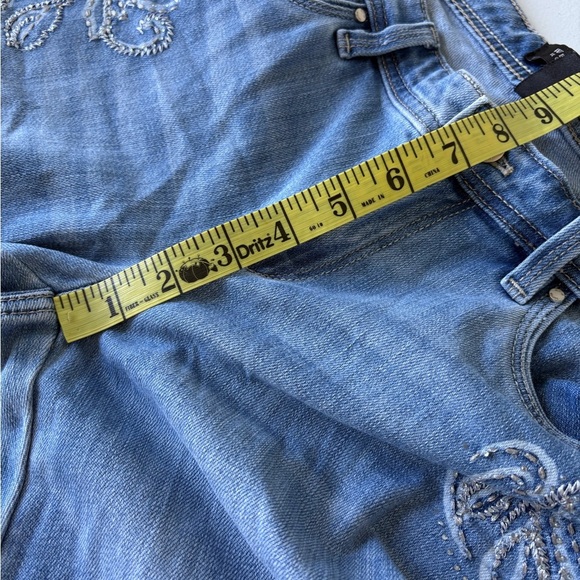 WHBM Girlfriend Denim Jeans Size 6 Rhinestones Light Wash Distressed Western - Picture 14 of 16